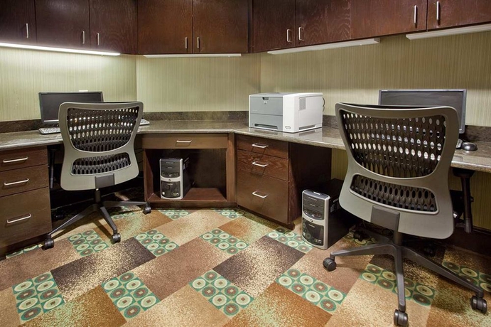 Imagen de los interiores del Hotel Hampton Inn Gonzales. Foto 10