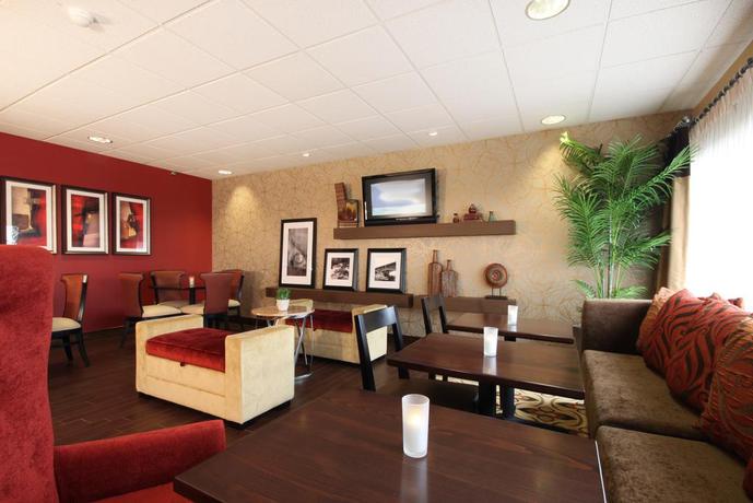 Imagen general del Hotel Hampton Inn Grand Rapids-north. Foto 9