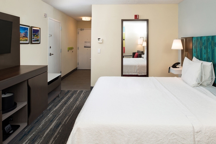 Imagen de la habitación del Hotel Hampton Inn Greensboro-airport. Foto 4