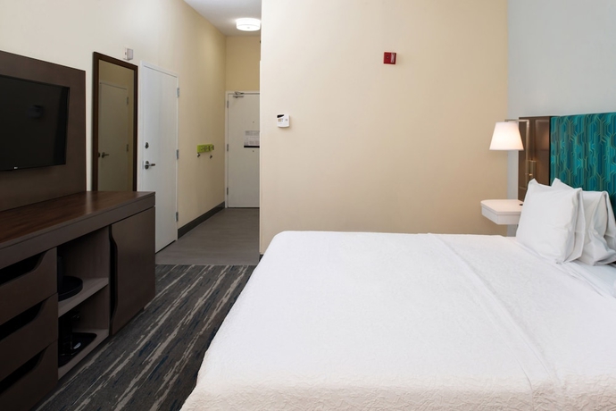 Imagen de la habitación del Hotel Hampton Inn Greensboro-airport. Foto 12