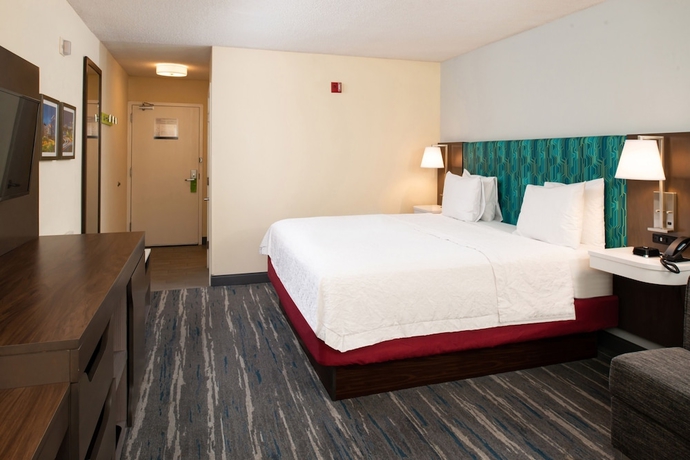 Imagen de la habitación del Hotel Hampton Inn Greensboro-airport. Foto 13