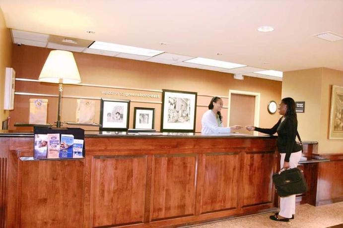 Imagen de los interiores del Hotel Hampton Inn Greensboro-east. Foto 4