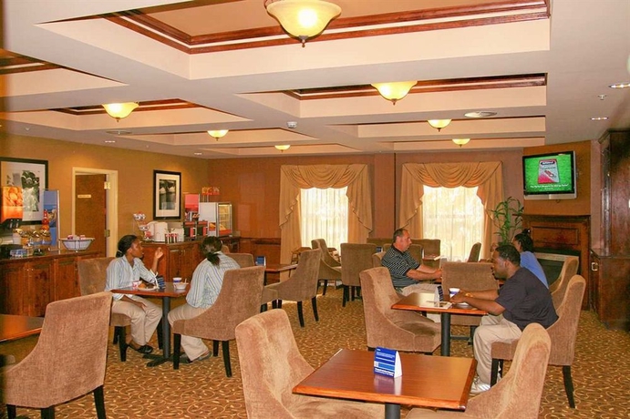 Imagen del bar/restaurante del Hotel Hampton Inn Greensboro-east. Foto 2