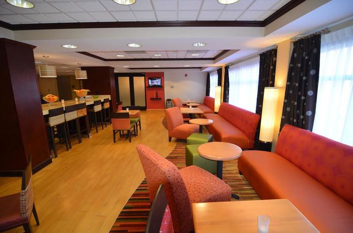 Imagen general del Hotel Hampton Inn Groton. Foto 9