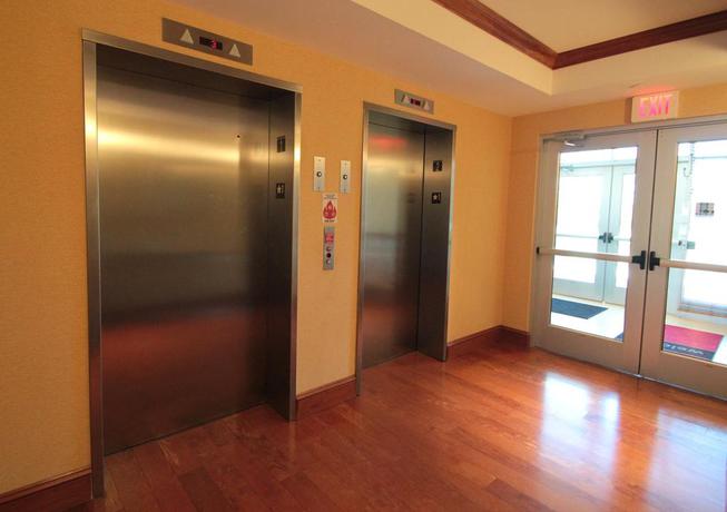 Imagen general del Hotel Hampton Inn Hampton-newport News. Foto 7