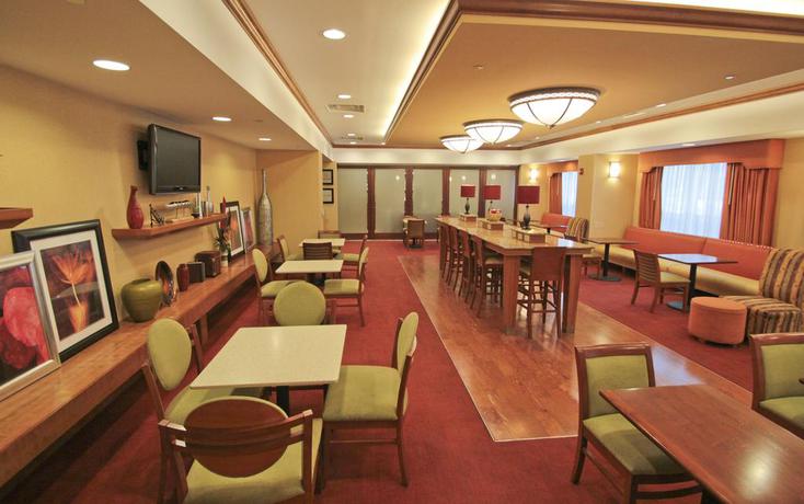 Imagen general del Hotel Hampton Inn Hampton-newport News. Foto 10