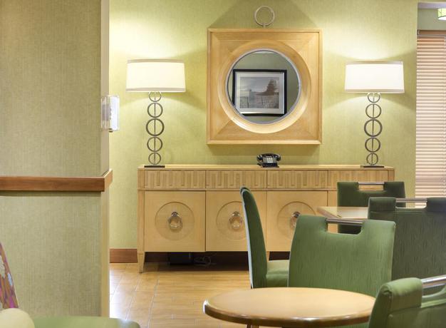 Imagen general del Hotel Hampton Inn Harrisonburg - University. Foto 8