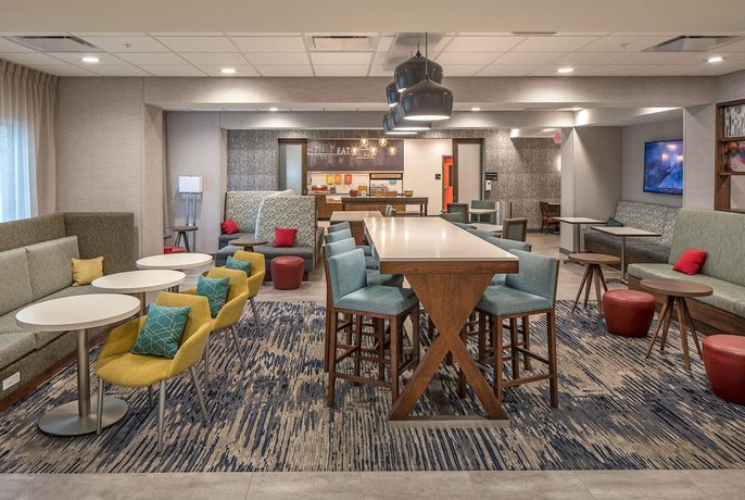 Imagen del bar/restaurante del Hotel Hampton Inn Hastings. Foto 4