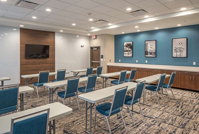 Imagen de los interiores del Hotel Hampton Inn Hastings. Foto 14
