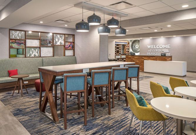 Imagen de los interiores del Hotel Hampton Inn Hastings. Foto 15