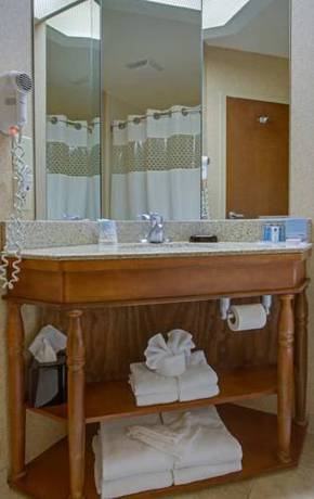 Imagen de la habitación del Hotel Hampton Inn Hazleton. Foto 6