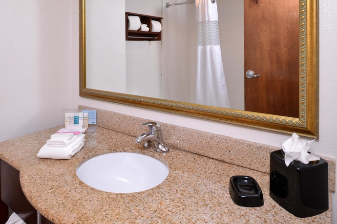 Imagen de la habitación del Hotel Hampton Inn Henderson. Foto 11