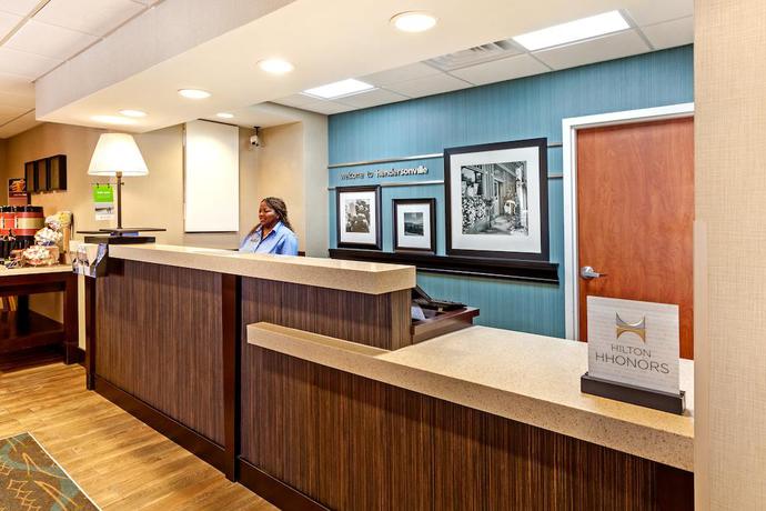Imagen general del Hotel Hampton Inn Hendersonville. Foto 4