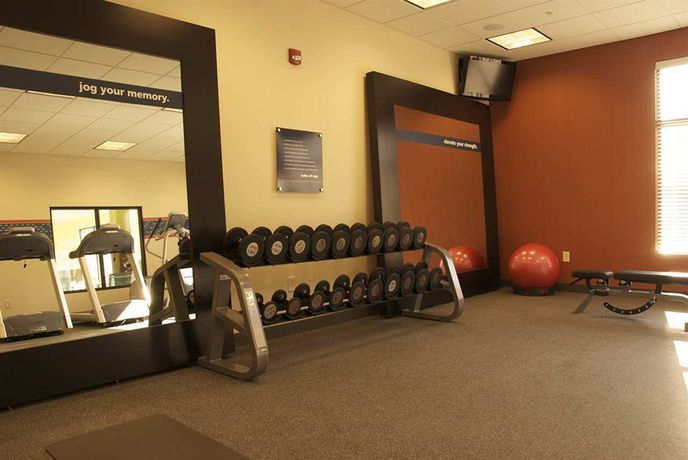 Imagen de los interiores del Hotel Hampton Inn Hickory. Foto 12