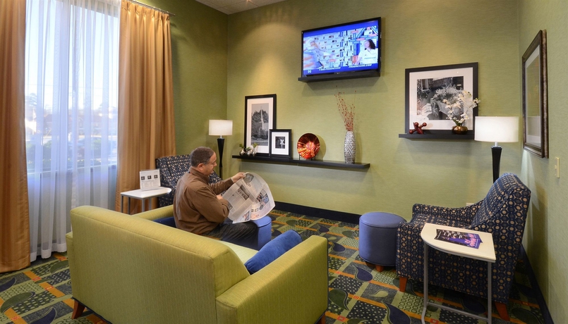 Imagen de los interiores del Hotel Hampton Inn High Point. Foto 13