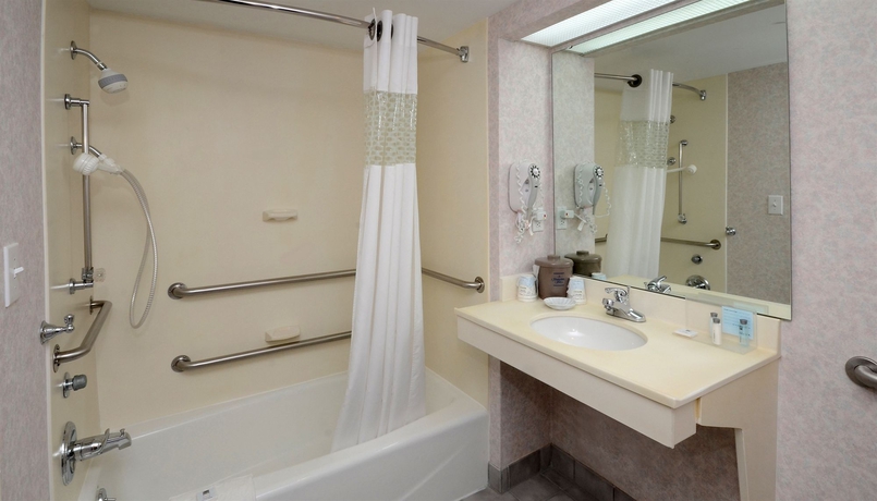 Imagen de la habitación del Hotel Hampton Inn High Point. Foto 9