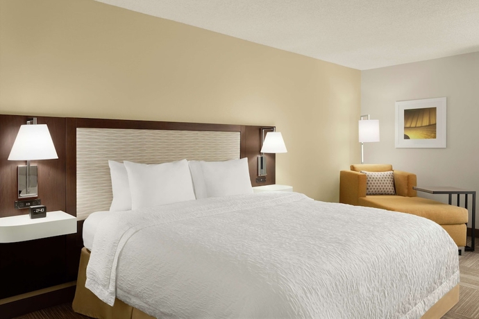 Imagen de la habitación del Hotel Hampton Inn Houston Hobby Airport. Foto 7