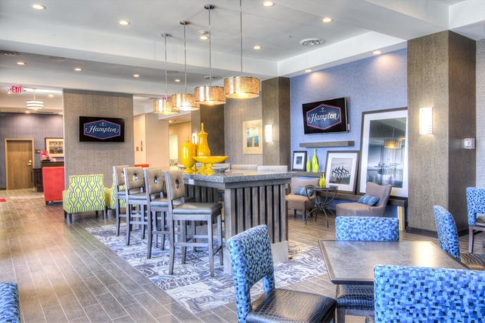 Imagen del bar/restaurante del Hotel Hampton Inn Houston I-10 East. Foto 2