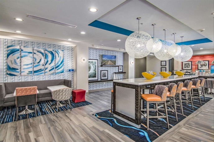 Imagen de los interiores del Hotel Hampton Inn Houston Nasa-johnson Space Center. Foto 13