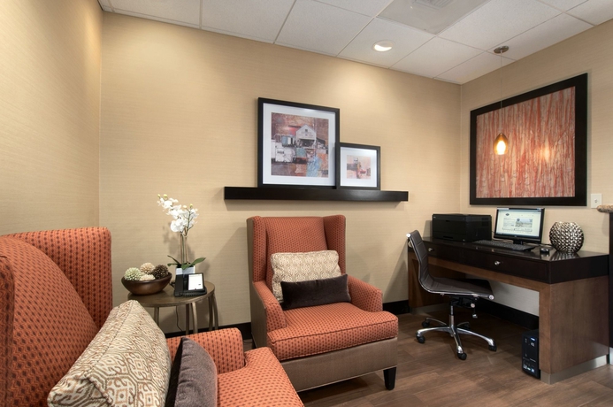 Imagen de los interiores del Hotel Hampton Inn Houston-brookhollow. Foto 13