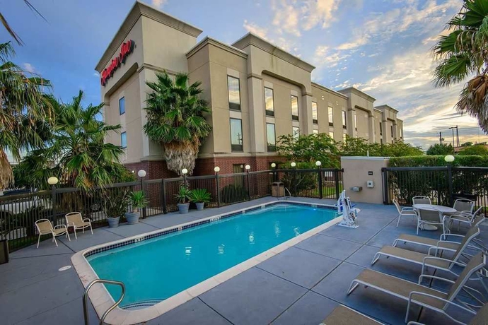 Imagen de la piscina del Hotel Hampton Inn Houston-pearland. Foto 12