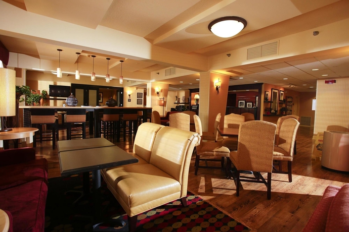 Imagen del bar/restaurante del Hotel Hampton Inn I-75 Lexington/hamburg Area. Foto 1