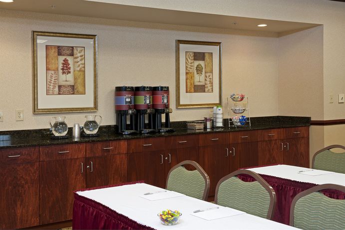 Imagen del bar/restaurante del Hotel Hampton Inn Indianapolis Northwest - Park 100. Foto 6