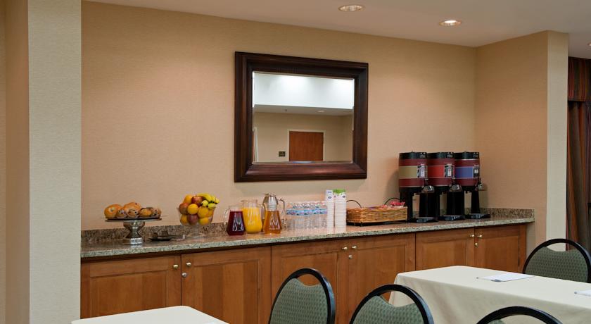 Imagen general del Hotel Hampton Inn Indianapolis/Carmel. Foto 9