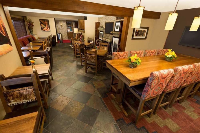 Imagen del bar/restaurante del Hotel Hampton Inn Jackson Hole. Foto 4