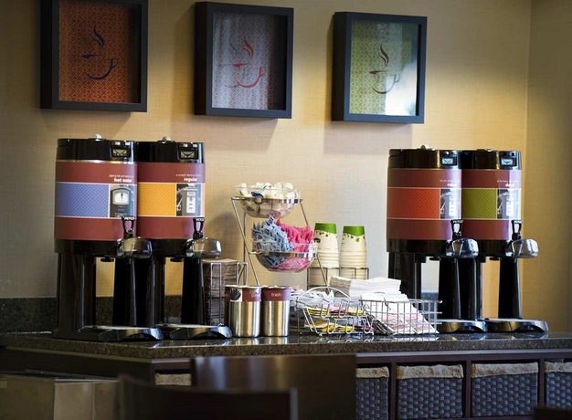 Imagen del bar/restaurante del Hotel Hampton Inn Jacksonville-downtown-i-95. Foto 3