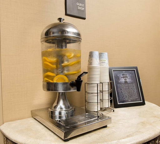 Imagen del bar/restaurante del Hotel Hampton Inn Jacksonville-downtown-i-95. Foto 4