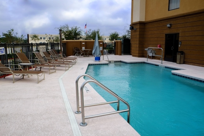 Imagen de la piscina del Hotel Hampton Inn Jacksonville-i-295 East/baymeadows. Foto 19