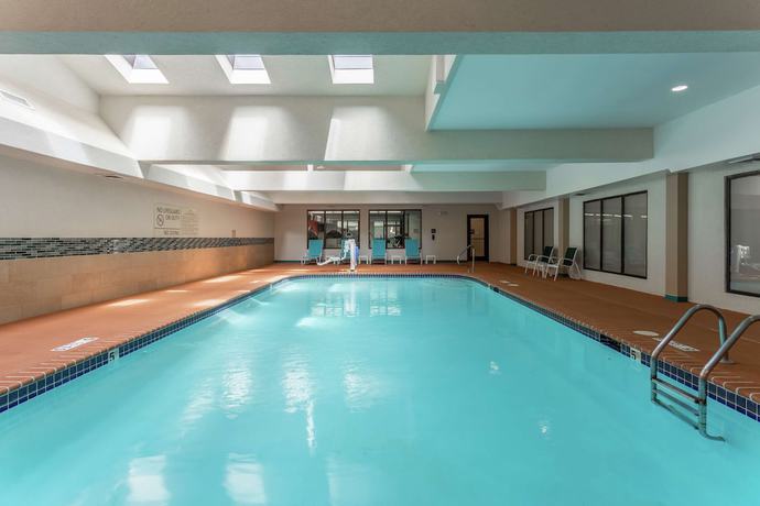 Imagen de la piscina del Hotel Hampton Inn Jefferson City At Capital Mall. Foto 19