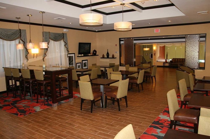 Imagen del bar/restaurante del Hotel Hampton Inn Jericho - Westbury. Foto 2