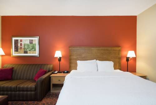 Imagen de la habitación del Hotel Hampton Inn Jonesboro. Foto 3