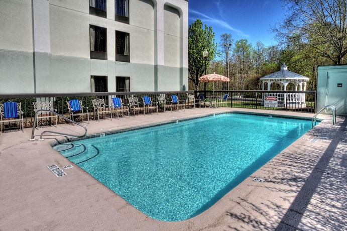Imagen de la piscina del Hotel Hampton Inn Jonesville Elkin. Foto 19