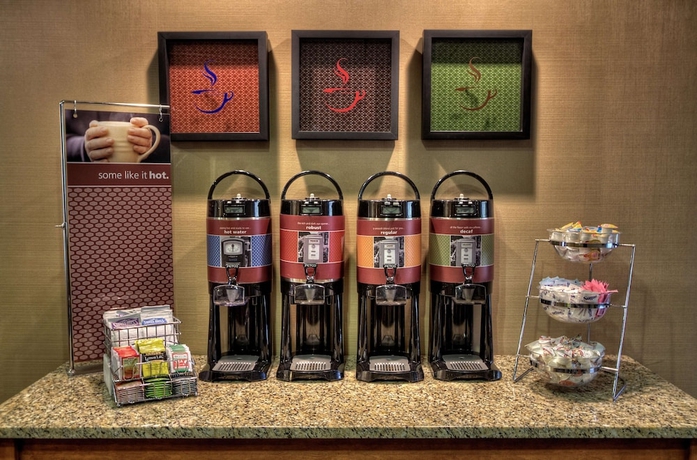 Imagen del bar/restaurante del Hotel Hampton Inn Jonesville Elkin. Foto 4