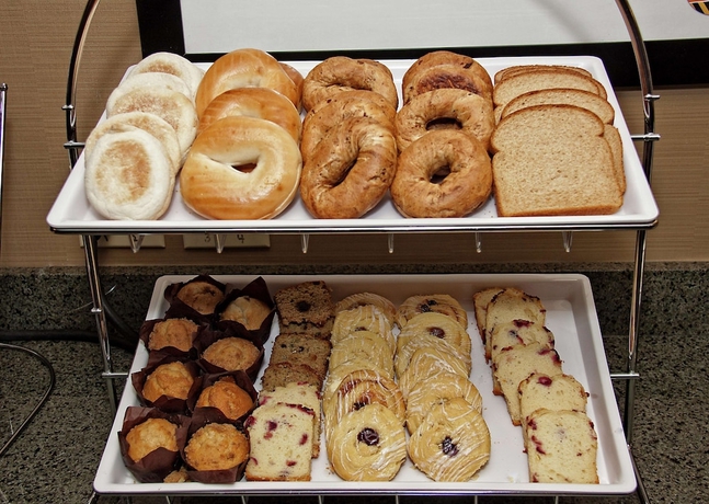 Imagen del bar/restaurante del Hotel Hampton Inn Jonesville Elkin. Foto 5