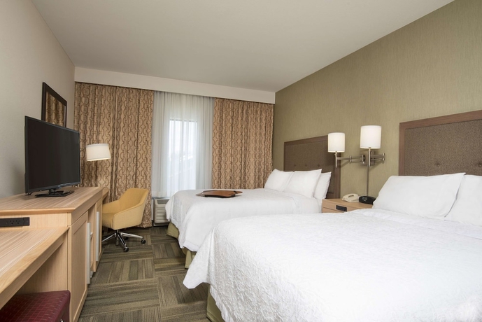 Imagen de la habitación del Hotel Hampton Inn Kalamazoo. Foto 4