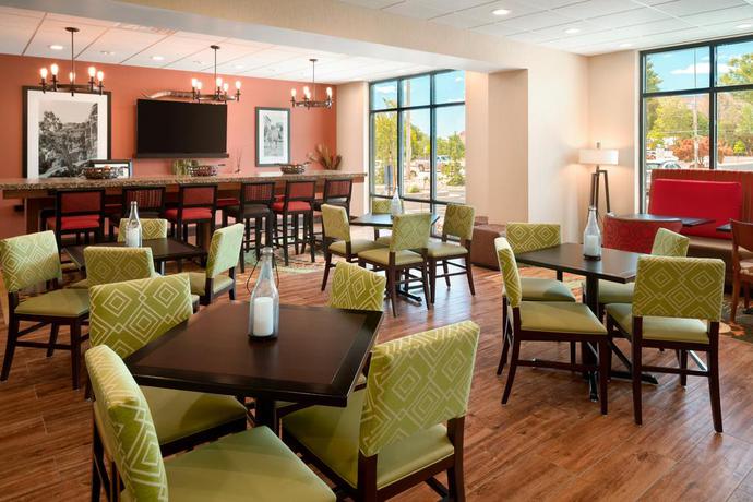Imagen de los interiores del Hotel Hampton Inn Kanab. Foto 7