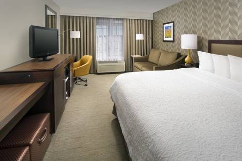 Imagen de la habitación del Hotel Hampton Inn Kansas City The Legends. Foto 1