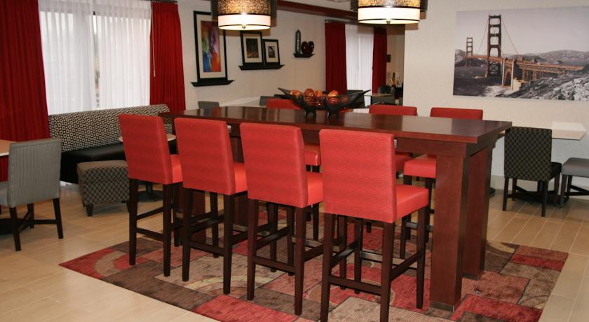 Imagen general del Hotel Hampton Inn Kansas City/blue Springs. Foto 12