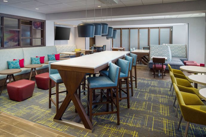 Imagen de los interiores del Hotel Hampton Inn Kissimmee North. Foto 12