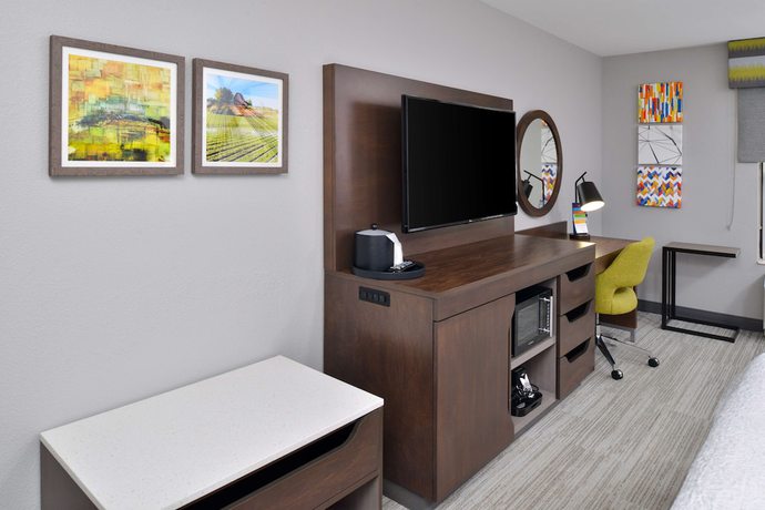 Imagen de la habitación del Hotel Hampton Inn Laporte In. Foto 3
