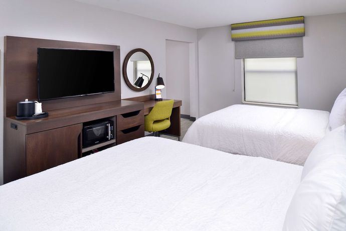 Imagen de la habitación del Hotel Hampton Inn Laporte In. Foto 8