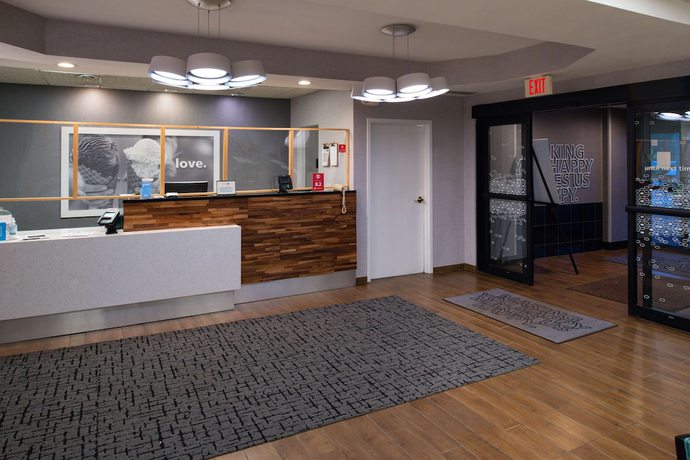 Imagen de los interiores del Hotel Hampton Inn Laporte In. Foto 20