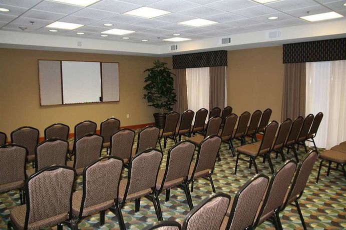 Imagen de los interiores del Hotel Hampton Inn Las Vegas North Speedway. Foto 13