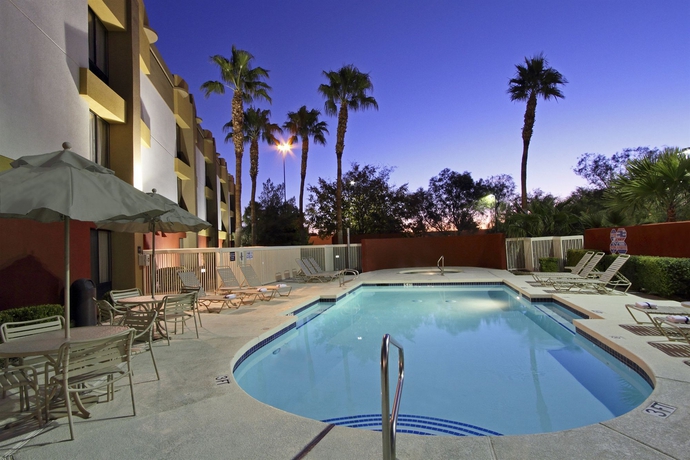 Imagen de la piscina del Hotel Hampton Inn Las Vegas/summerlin. Foto 16