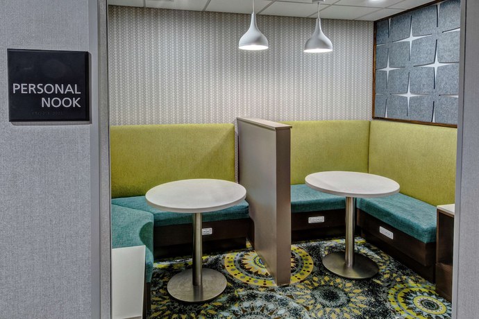 Imagen de los interiores del Hotel Hampton Inn Latrobe. Foto 19