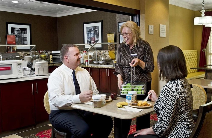Imagen del bar/restaurante del Hotel Hampton Inn Lawrenceville Duluth. Foto 3